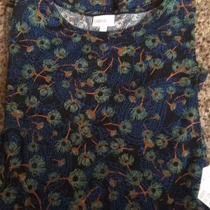 New LulaRoe Irma top 2xl